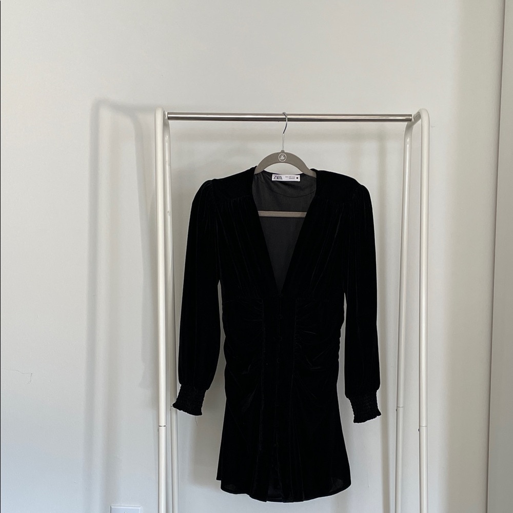 Zara Black Long Sleeve Velvet Mini Dress